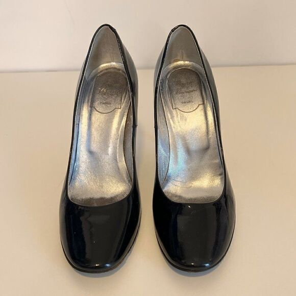 Roger Vivier Black Patent Leather Pumps with Silver Trompette Heels - Picture 2 of 8
